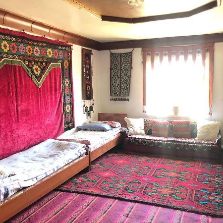 Tilek Guest House Sary-Mogul Εξωτερικό φωτογραφία