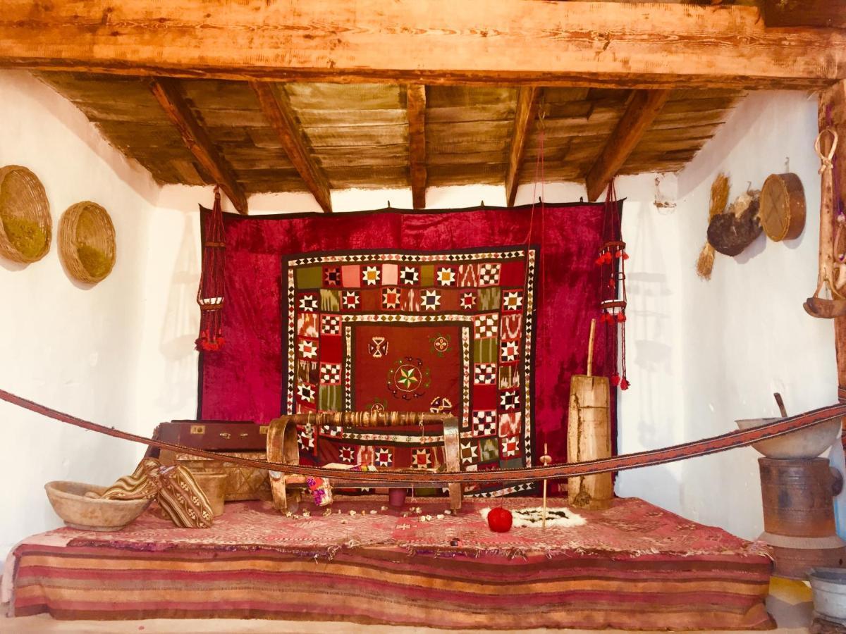 Tilek Guest House Sary-Mogul Εξωτερικό φωτογραφία