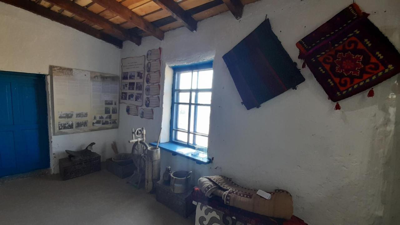 Tilek Guest House Sary-Mogul Εξωτερικό φωτογραφία